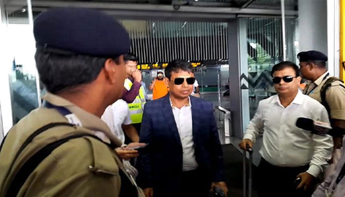 আজ দেশে ফিরছেন ডিবিপ্রধান হারুন, সঙ্গে আনছেন গুরুত্বপূর্ণ তথ্য 