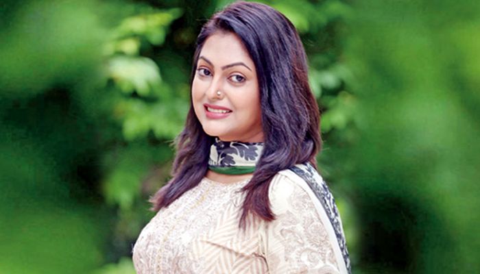 মিশা-ডিপজল দুইজনই মূর্খ: নিপুন