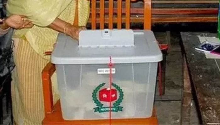 প্রথম ২ ঘণ্টায় ভোট পড়েছে ১০ শতাংশ