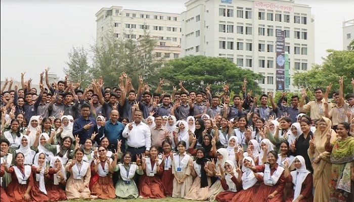 এসএসসি পরীক্ষায় মাইলস্টোন কলেজের অভাবনীয় সাফল্য