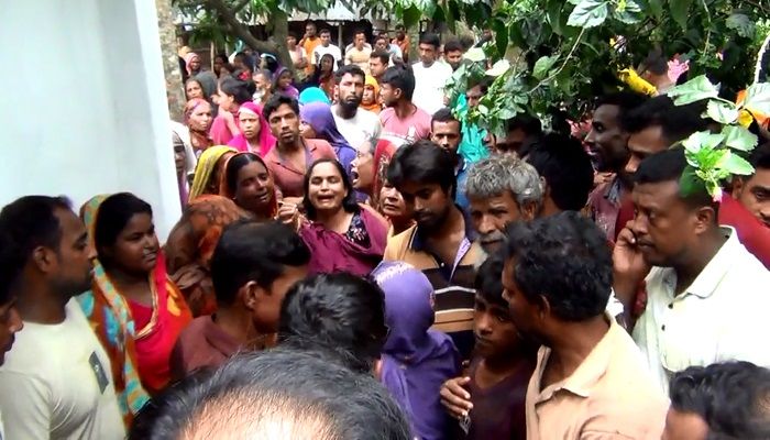 ঝিনাইদহে একজনকে গলা কেটে হত্যা