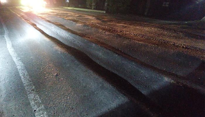 ঢেউ খেলানো ঝিনাইদহ-যশোর মহাসড়ক যেন মৃত্যুফাঁদ