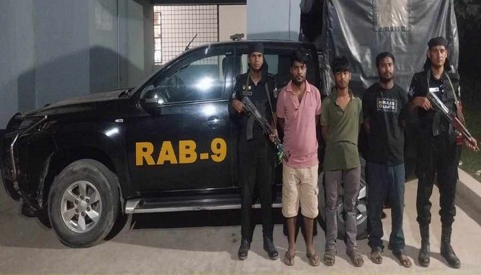 ব্রাহ্মণবাড়িয়ায় জাল টাকা তৈরির সরঞ্জামসহ গ্রেপ্তার ৩