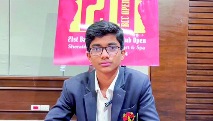নতুন রূপকথা লিখল স্কুলছাত্র নীড়