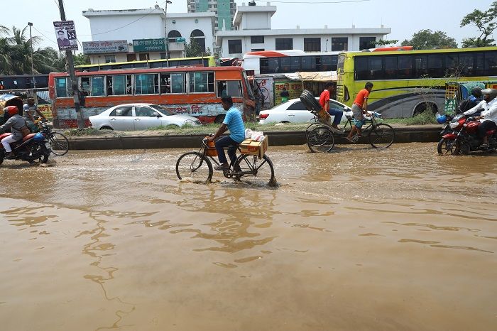 বৃষ্টির পানিতে জলাবদ্ধতা