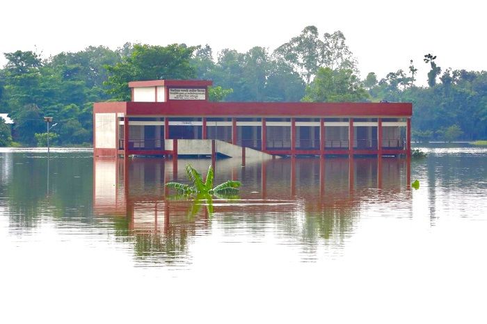 ছবিতে সিলেটে আকস্মিক বন্যা