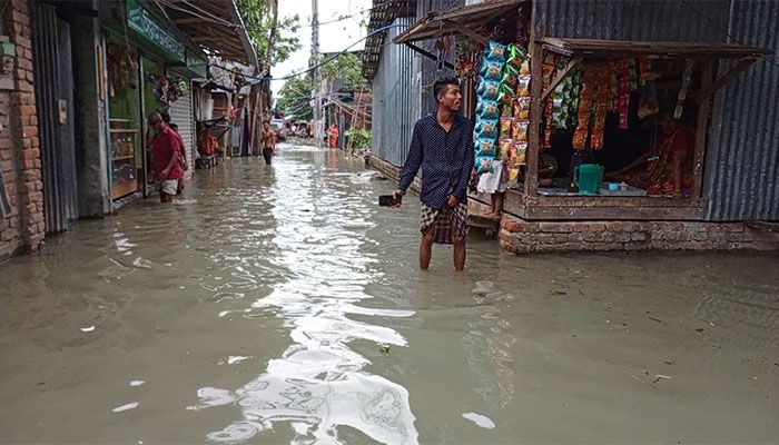 রেমালের তাণ্ডবে লণ্ডভণ্ড দক্ষিণাঞ্চল, নিহত ১৬ 