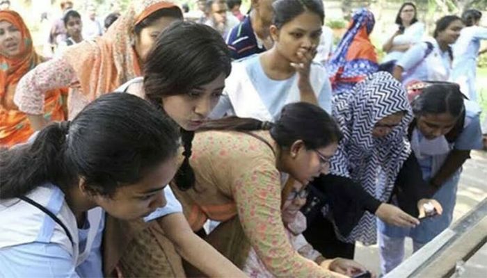 চলতি বছর একাদশে খালি থাকবে ৮ লাখ আসন