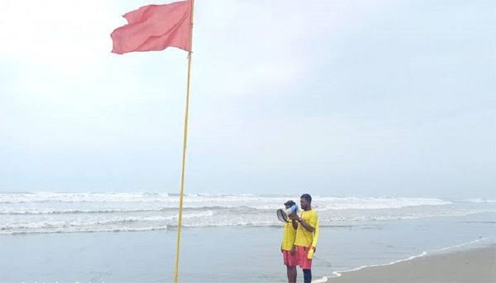 ঘূর্ণিঝড় রেমাল: কক্সবাজারে বেড়েছে সমুদ্রে পানির উচ্চতা