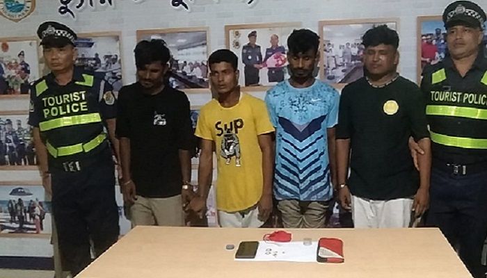 কক্সবাজার হোটেলজোন থেকে ৬ ছিনতাইকারী আটক