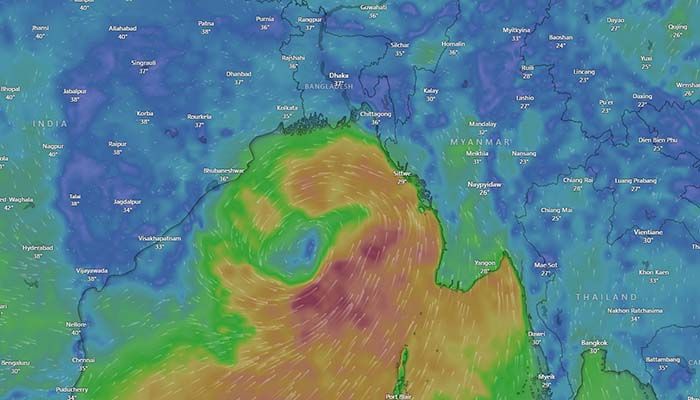 রাতেই আঘাত হানবে ঘূর্ণিঝড় ‘রেমাল’