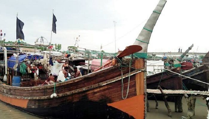 সোমবার থেকে ৬৫ দিন সমুদ্রে মাছ ধরায় নিষেধাজ্ঞা