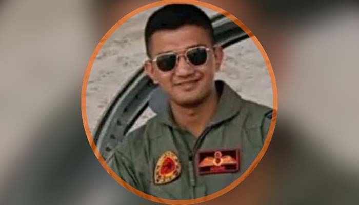 চট্টগ্রামে প্রশিক্ষণ বিমান বিধ্বস্ত, পাইলট নিহত