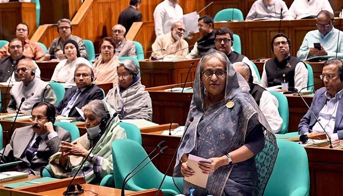 বাংলাদেশ এখন বিশ্ব দরবারে মর্যাদা নিয়ে চলে: প্রধানমন্ত্রী