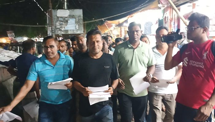 উপজেলা নির্বাচন প্রত্যাখ্যান করে যুবদলের লিফলেট বিতরণ