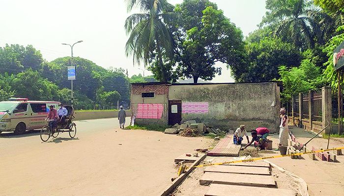আগারগাঁওয়ের রাস্তায় ব্যক্তিমালিকানাধীন বাড়ি
