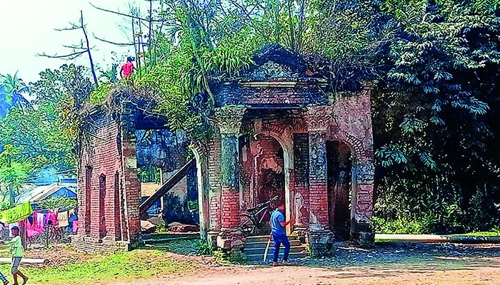 বিলুপ্তির পথে শতবর্ষী মাহিগঞ্জ পাবলিক লাইব্রেরি