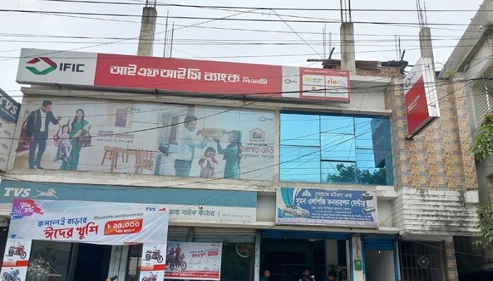 বগুড়ায় ব্যাংকের সিন্দুক কেটে ২৯ লাখ টাকা লুট
