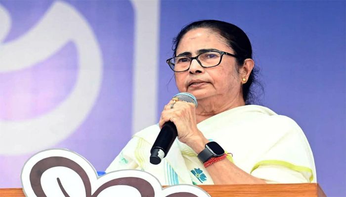 বুথ ফেরত সমীক্ষায় বিশ্বাস নেই মমতার