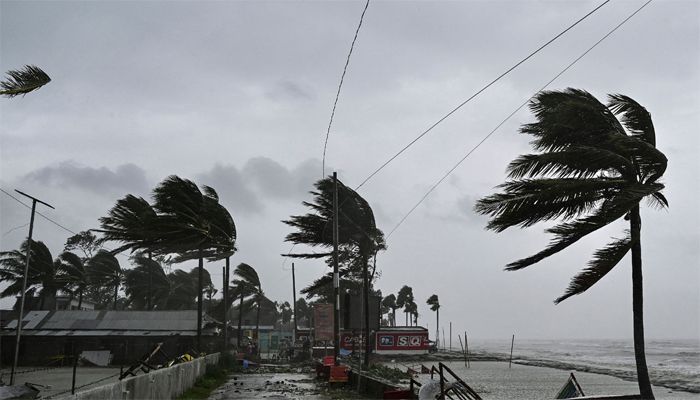 গরমে বৃষ্টি নামার খবর দিল আবহাওয়া অফিস 