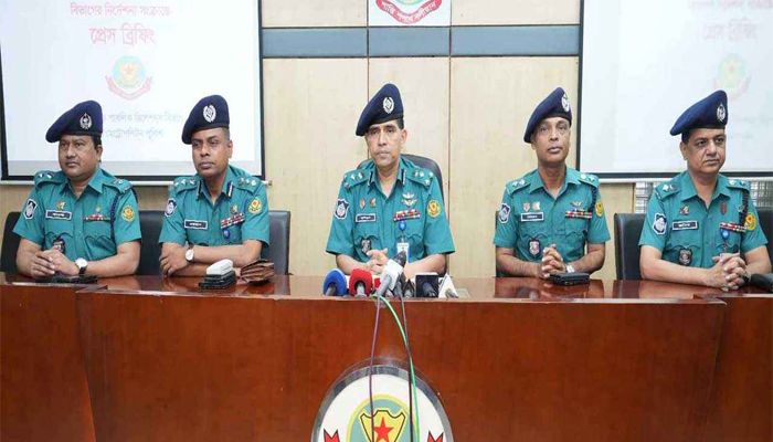 ঈদযাত্রায় বাড়তি ভাড়া আদায় করলে ব্যবস্থা: পুলিশ