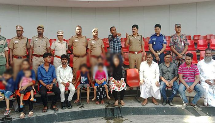 কারাভোগ শেষে দেশে ফিরলেন ভারতে পাচার হওয়া ১৩ বাংলাদেশি 