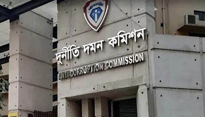 আজিজের দুই ভাইয়ের এনআইডি জালিয়াতির বিষয়ে সংশ্লিষ্ট দপ্তরে দুদকের চিঠি