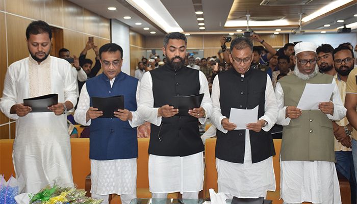 শপথ নিলেন বিজয়ী পাঁচ উপজেলার চেয়ারম্যান ও ভাইস চেয়ারম্যানরা