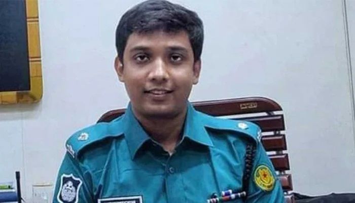 চাকরি হারালেন পরীমণির সঙ্গে রাত্রীযাপনকারী সেই পুলিশ কর্মকর্তা