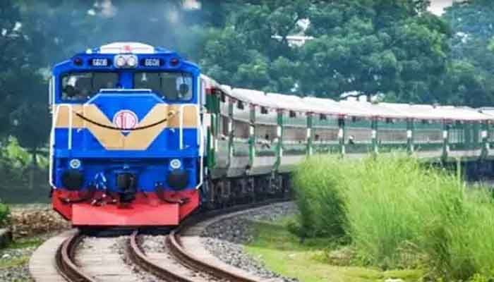 আজ থেকে ‘ঈদ স্পেশাল ট্রেন’ চলাচল শুরু 