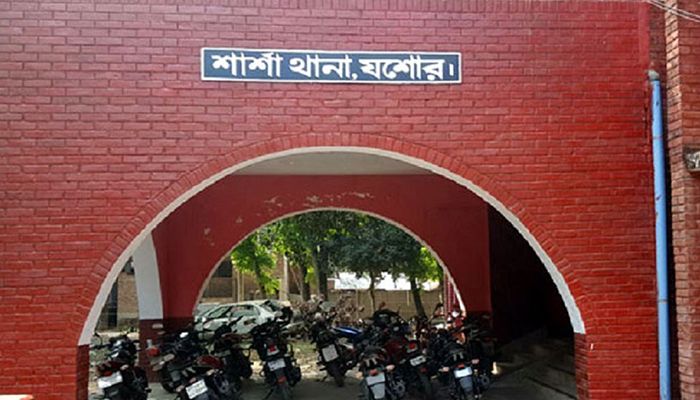 যশোরের শার্শায় সাপের কামড়ে মাদ্রাসা ছাত্রের মৃত্যু 