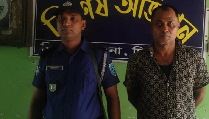 দিনাজপুরে চাঁদাবাজির সময় ভুয়া পুলিশ আটক