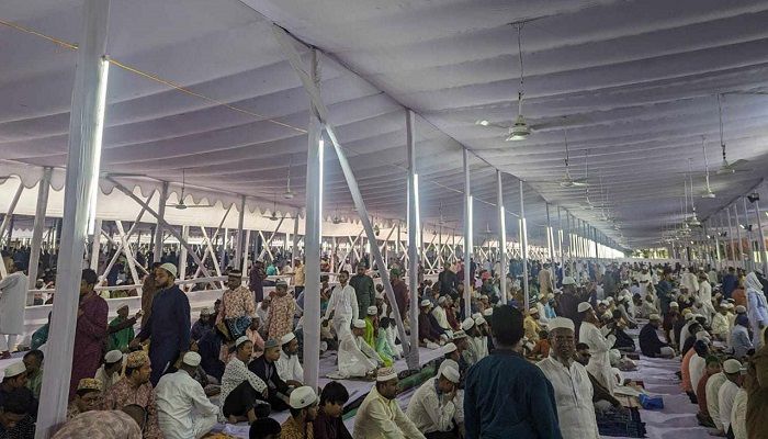জাতীয় ঈদগাহে ঈদের প্রধান জামাত অনুষ্ঠিত