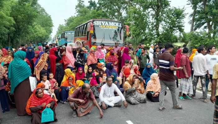 নাটোরে চেয়ারম্যানের ওপর হামলা, মহাসড়ক অবরোধ