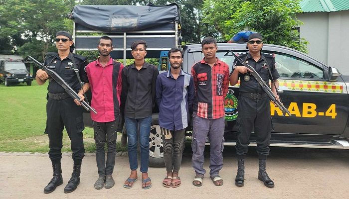 ধামরাইয়ে অটোচালক হত্যা, গ্রেপ্তার ৪