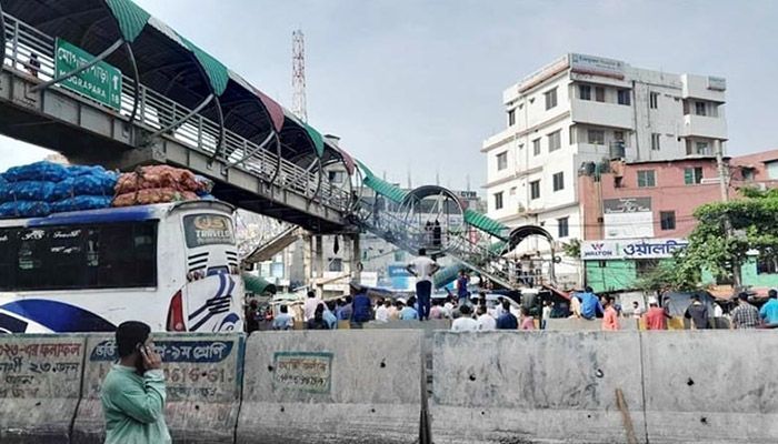 যাত্রাবাড়ীতে ঢাকা-চট্টগ্রাম মহাসড়ক অবরোধ, যান চলাচল সম্পূর্ণ বন্ধ