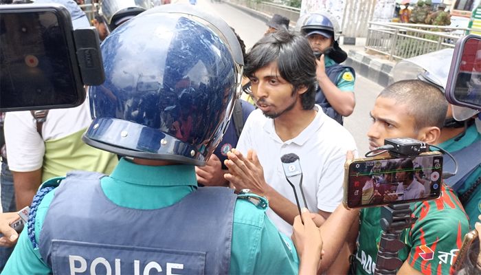 রাজধানীর পল্টন থেকে ৪ আন্দোলনকারী আটক