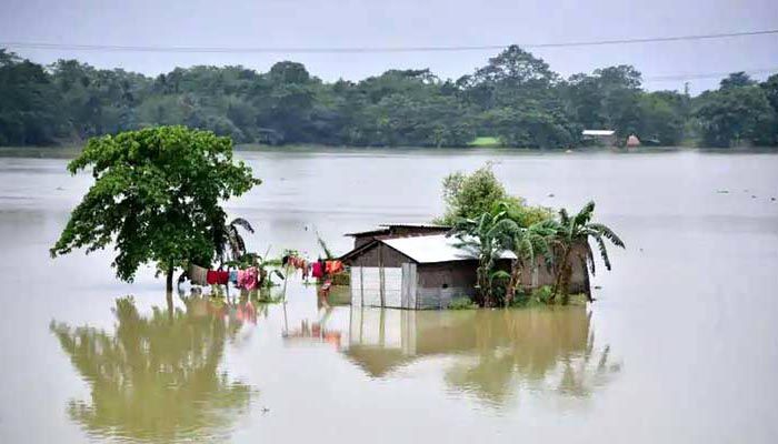 আগস্ট মাস জুড়েও বন্যার আভাস