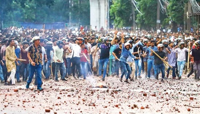 বিভিন্ন ক্যাম্পাসে হামলাকারীদের বয়কটের ডাক