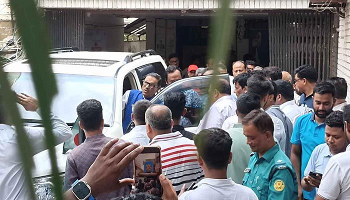 কোটা আন্দোলন নিয়ে ৪ মন্ত্রীর সঙ্গে কাদেরের রুদ্ধদ্বার বৈঠক