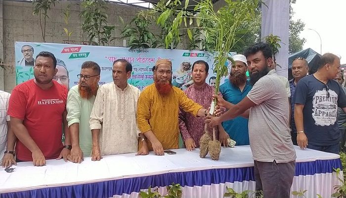 চুয়াডাঙ্গায় বৃক্ষরোপণ কর্মসূচির উদ্বোধন