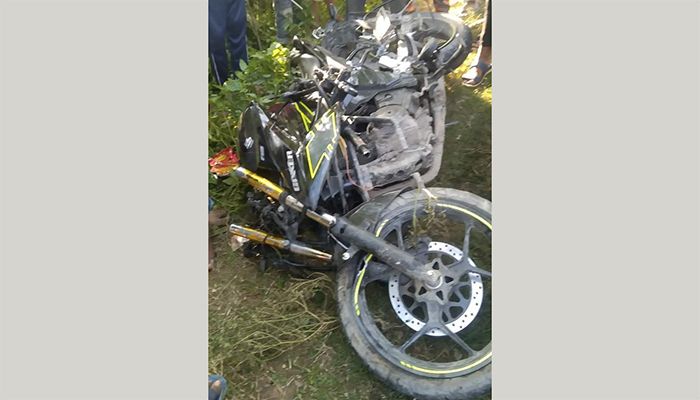 গাইবান্ধায় ট্রাকচাপায় ৩ মোটরসাইকেল আরোহী নিহত