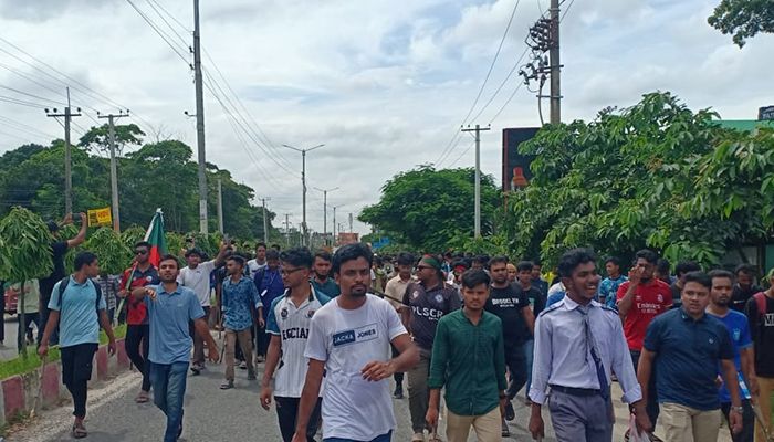 সাইদের লাশ ক্যাম্পাসে আনতে শিক্ষার্থীদের ১৫ ঘণ্টার আল্টিমেটাম