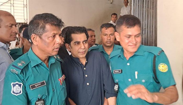 ৫ দিনের রিমান্ডে আন্দালিব রহমান পার্থ