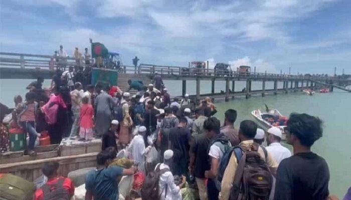 টেকনাফ-সেন্টমার্টিন নৌরুটে নৌযান চলাচল স্বাভাবিক