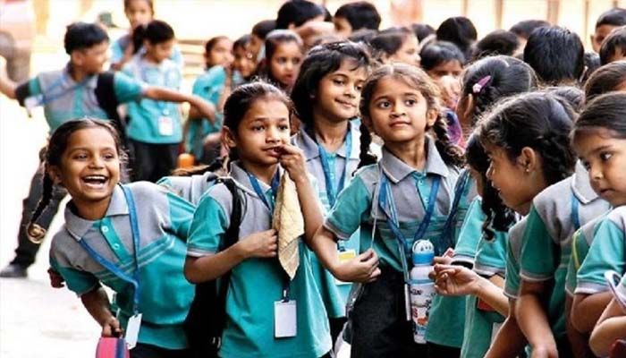 বৃষ্টির মধ্যেই বুধবার খুলছে প্রাথমিক স্কুল