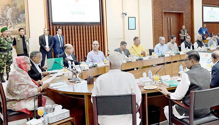 বন্যার আগাম প্রস্তুতি নিতে প্রধানমন্ত্রীর নির্দেশ
