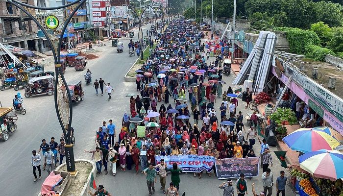 কোটা সংস্কার আন্দোলন: রাবি-রুয়েটের সড়ক অবরোধ 