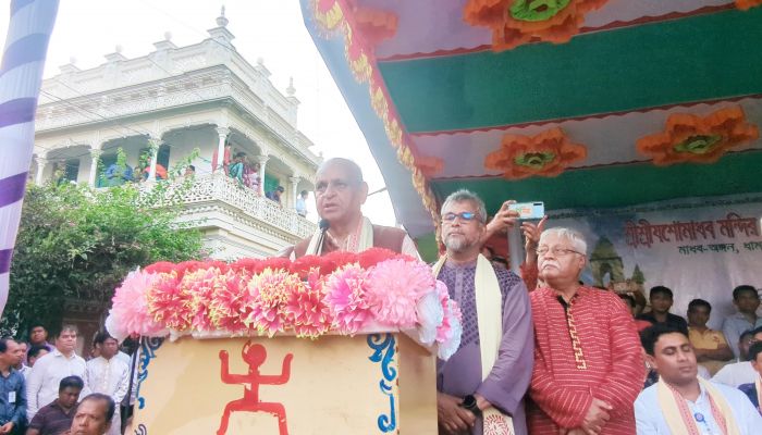 একটি টেলিফোন আমার জীবন বদলে দিয়েছে: স্বাস্থ্যমন্ত্রী