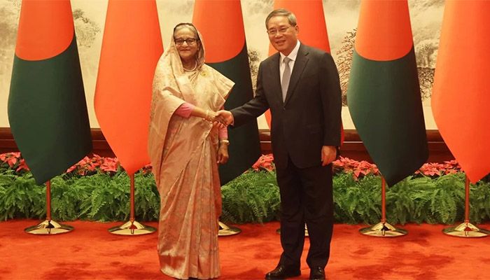 বাংলাদেশকে ১০০ কোটি ডলার অর্থনৈতিক সহায়তার ঘোষণা চীনের